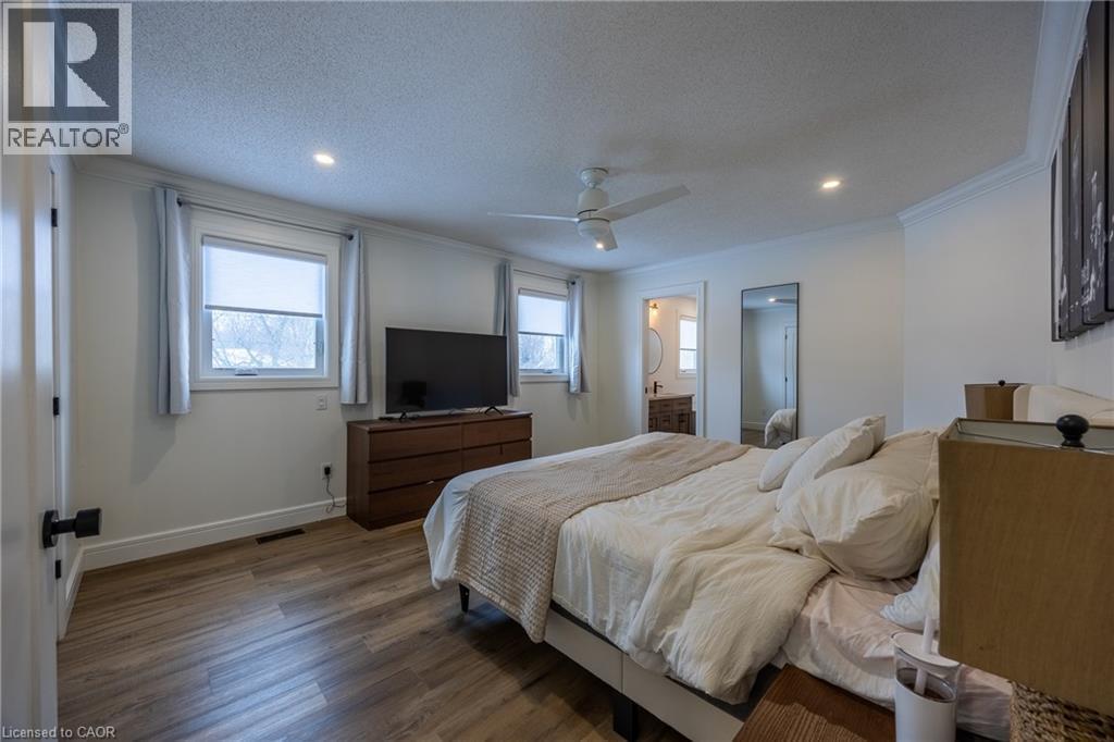 3 Kintyre Court, Caledonia, ON - Indoor Photo Showing Bedroom