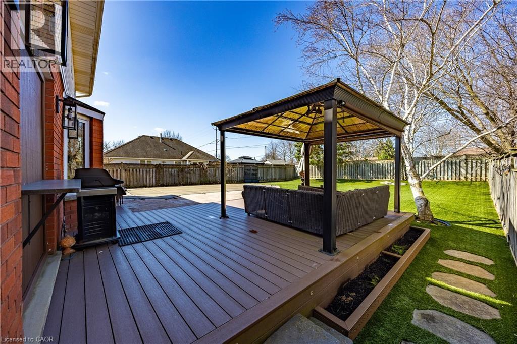 3 Kintyre Court, Caledonia, ON - Outdoor