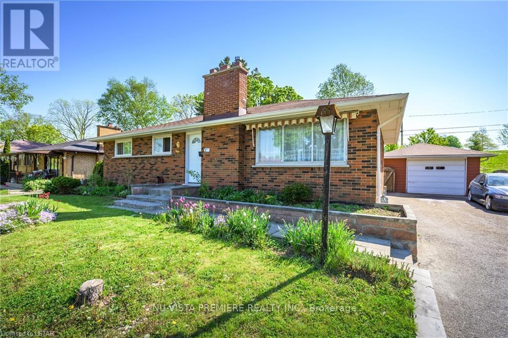 230 Burlington Street, London South (South J), ON - Outdoor