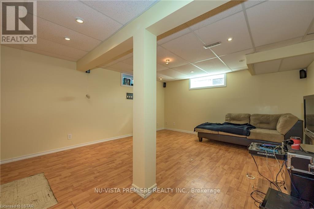 230 Burlington Street, London South (South J), ON - Indoor Photo Showing Basement