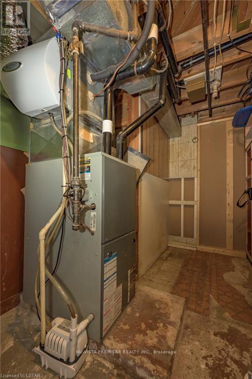 230 Burlington Street, London South (South J), ON - Indoor Photo Showing Basement