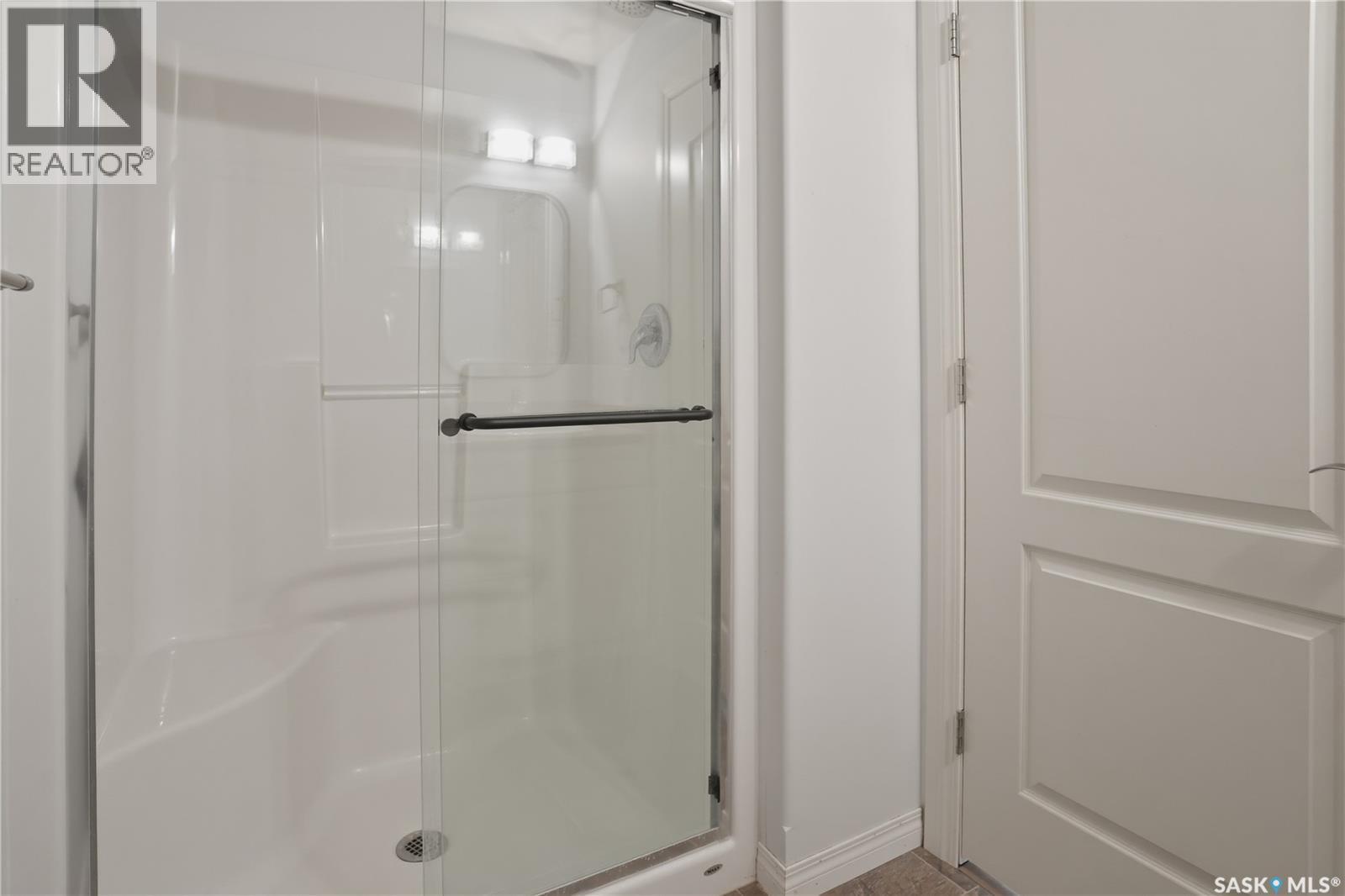 432 3Rd Avenue W, Unity, SK - Indoor Photo Showing Bathroom