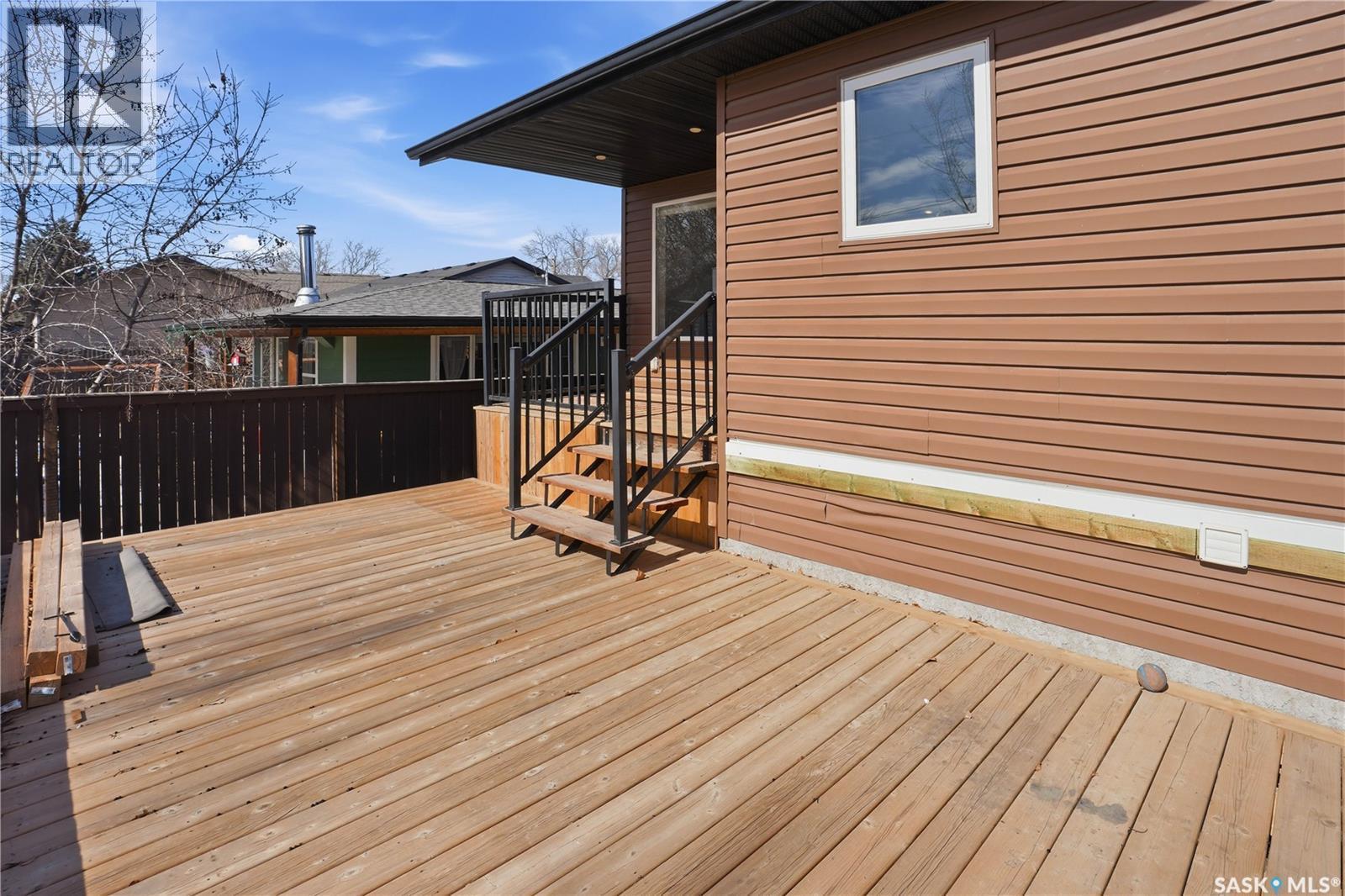 432 3Rd Avenue W, Unity, SK - Outdoor With Deck Patio Veranda With Exterior