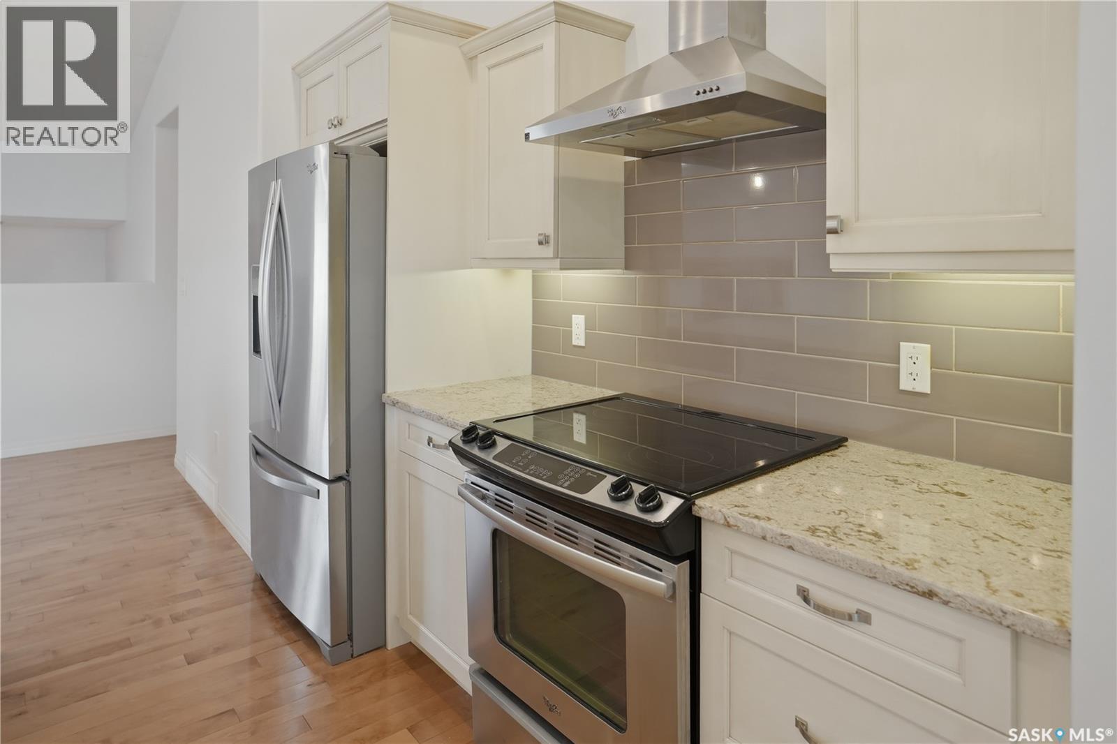 432 3Rd Avenue W, Unity, SK - Indoor Photo Showing Kitchen With Stainless Steel Kitchen