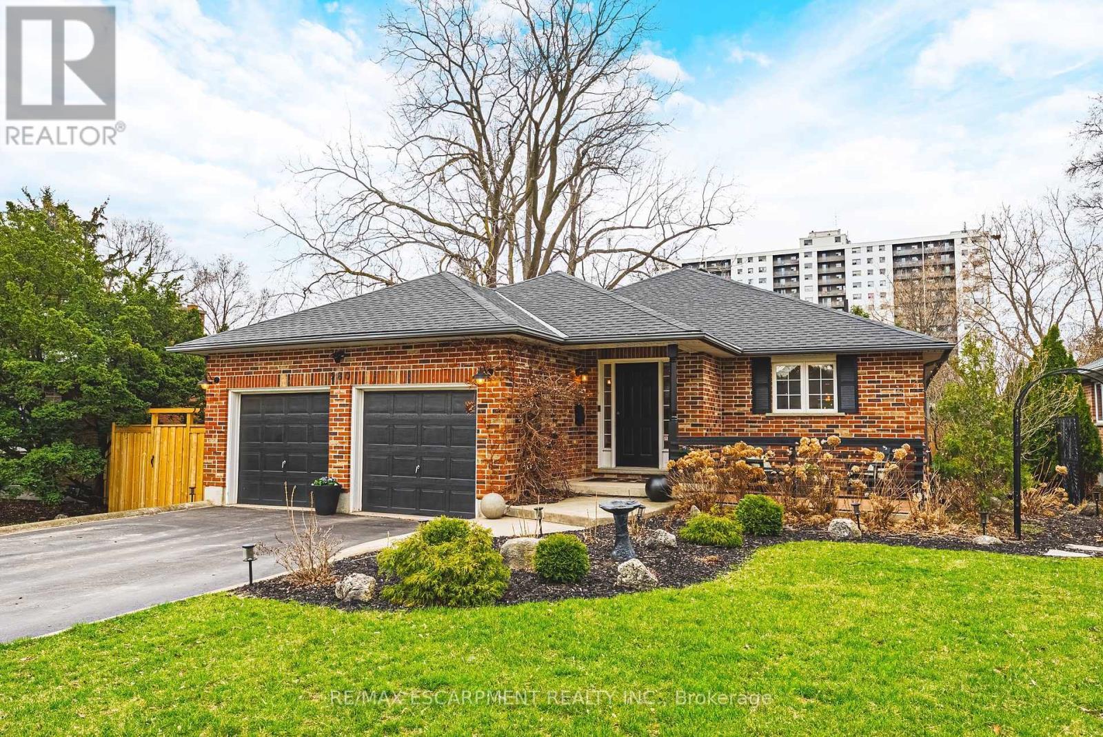 980 Glen View Avenue, Burlington, ON - Outdoor