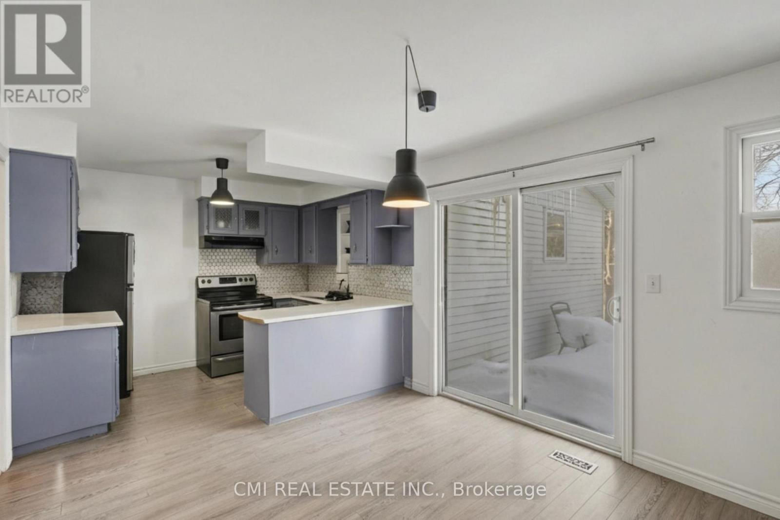 360 Culpepper Place, Waterloo, ON - Indoor Photo Showing Kitchen