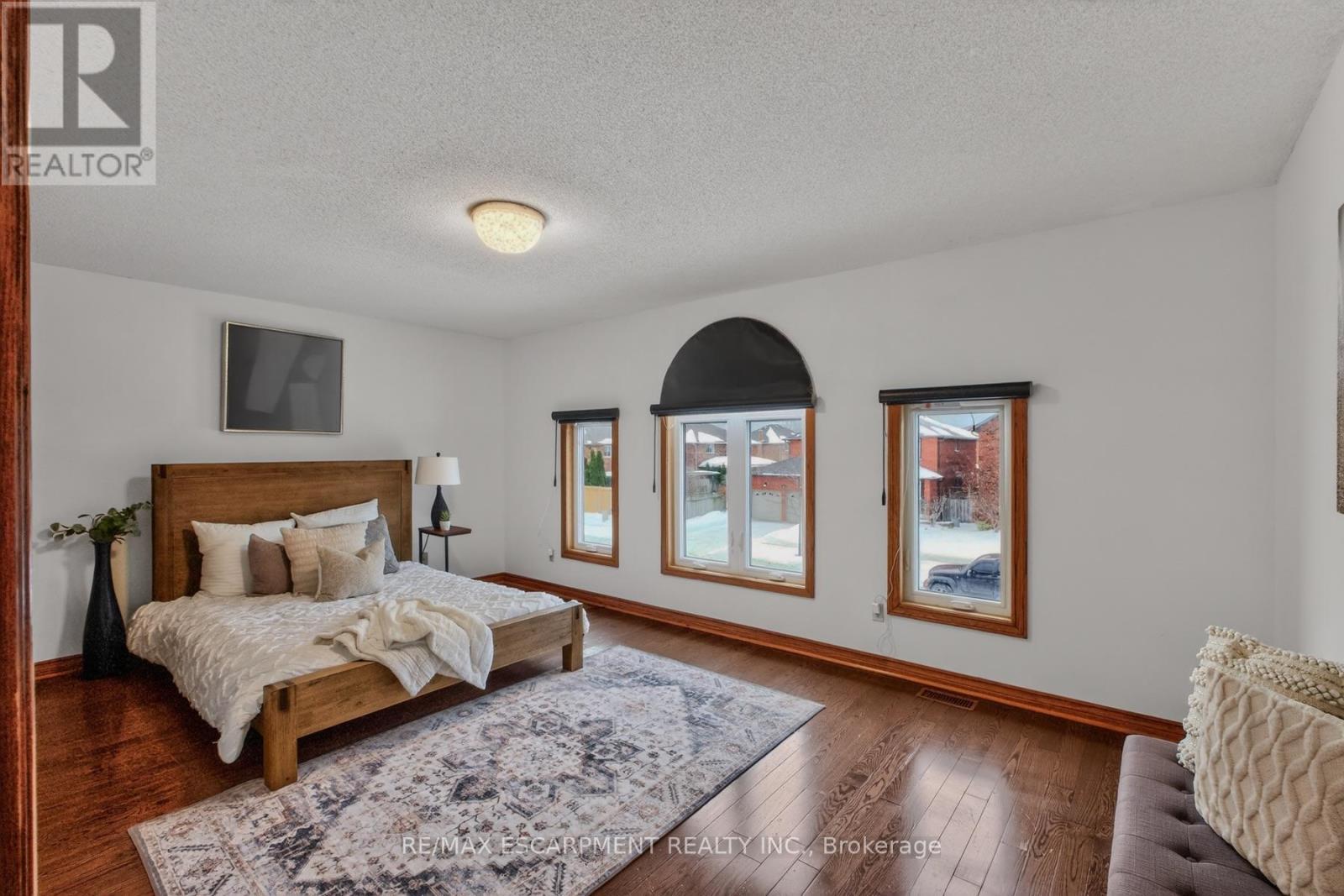 41 Candor Crescent, Hamilton, ON - Indoor Photo Showing Bedroom