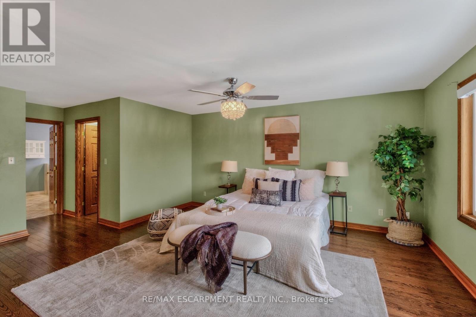 41 Candor Crescent, Hamilton, ON - Indoor Photo Showing Bedroom