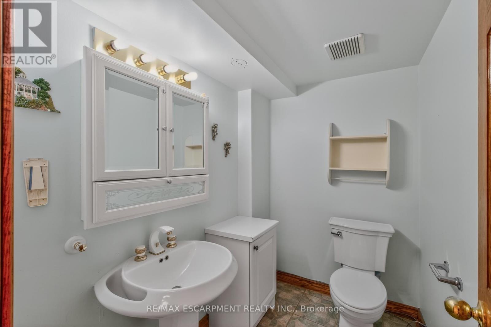 41 Candor Crescent, Hamilton, ON - Indoor Photo Showing Bathroom