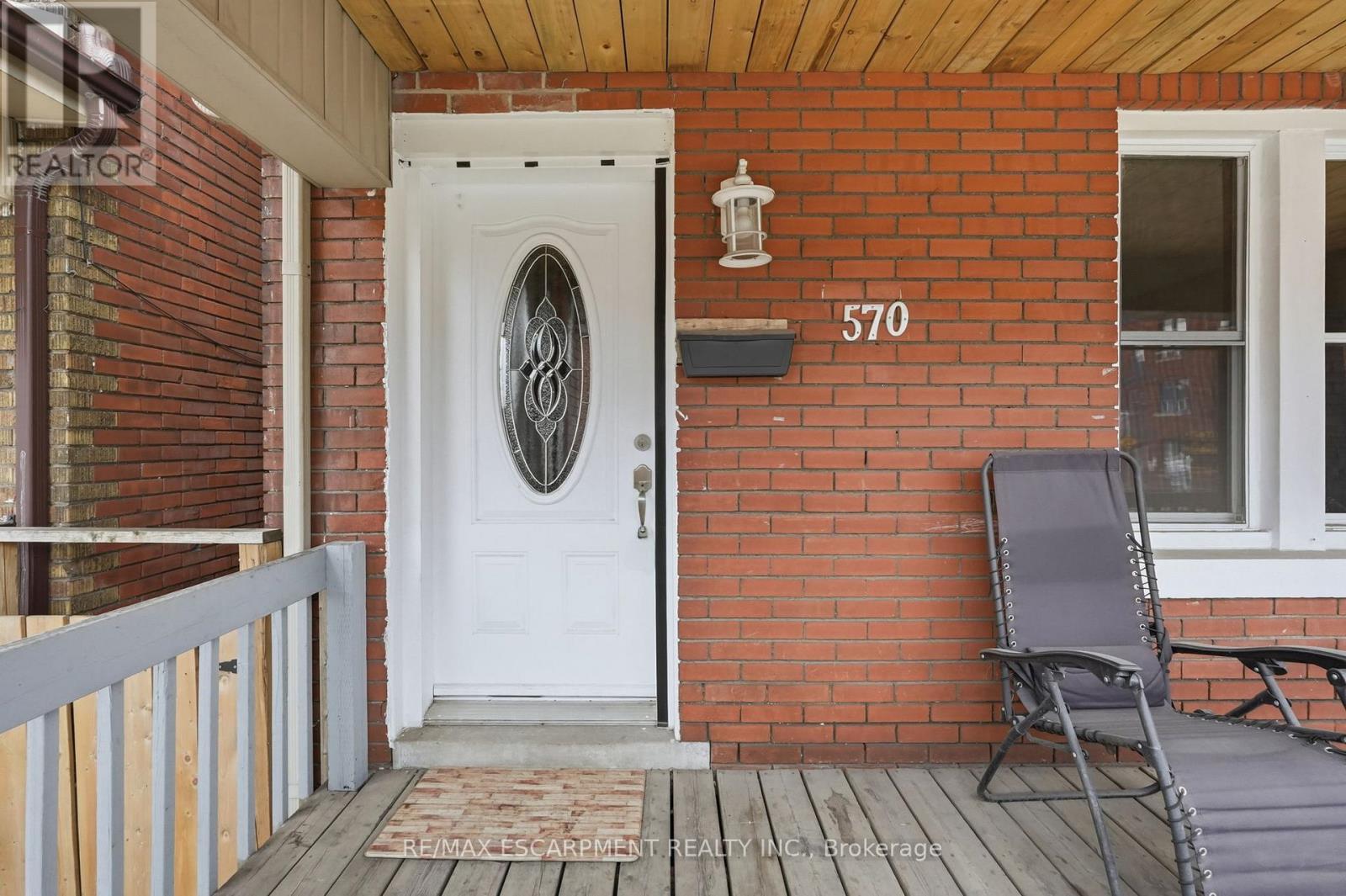 570 Cannon Street E, Hamilton, ON - Outdoor With Exterior