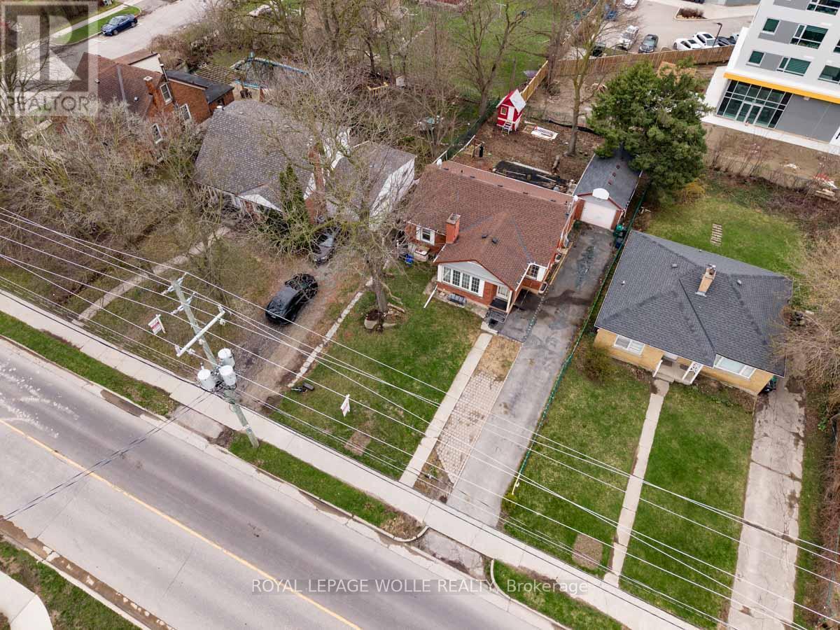 289 & 291 Albert - 291 Albert Street, Waterloo, ON - Outdoor