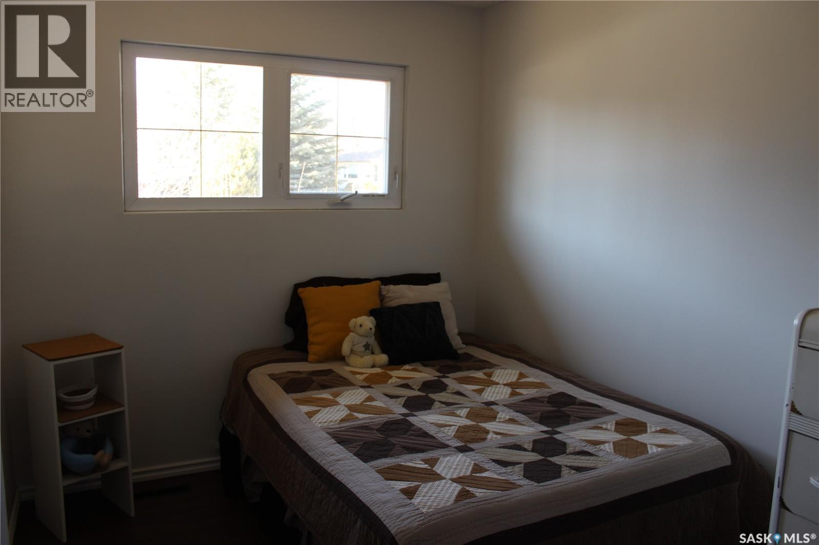 1533 Thorn Crescent, Estevan, SK - Indoor Photo Showing Bedroom