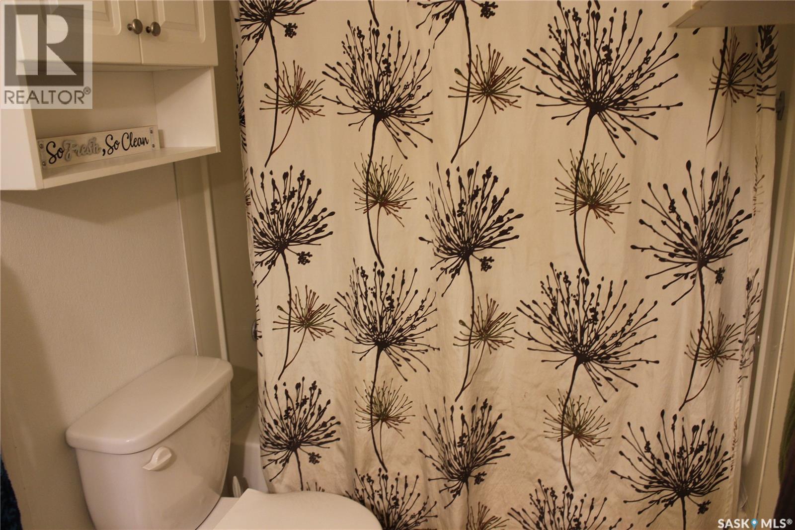 1533 Thorn Crescent, Estevan, SK - Indoor Photo Showing Bathroom