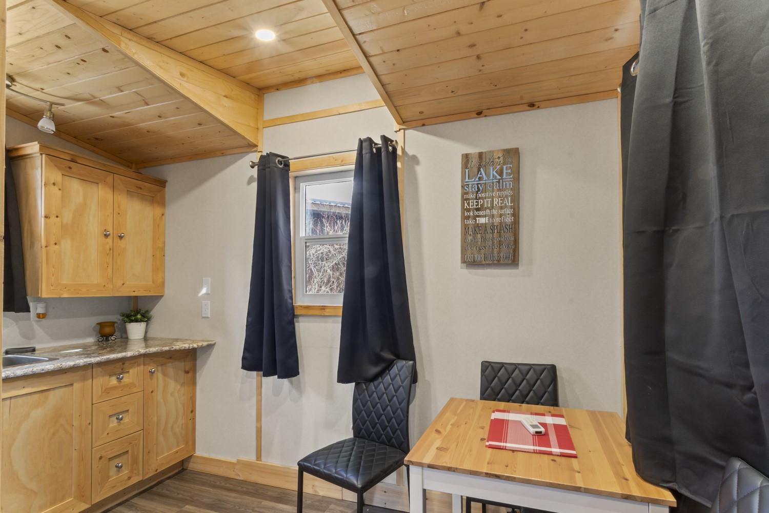 250 Laguna Crescent, Twin Bays, BC - Indoor