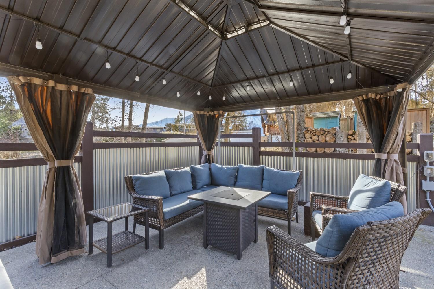 250 Laguna Crescent, Twin Bays, BC - Outdoor With Deck Patio Veranda With Exterior