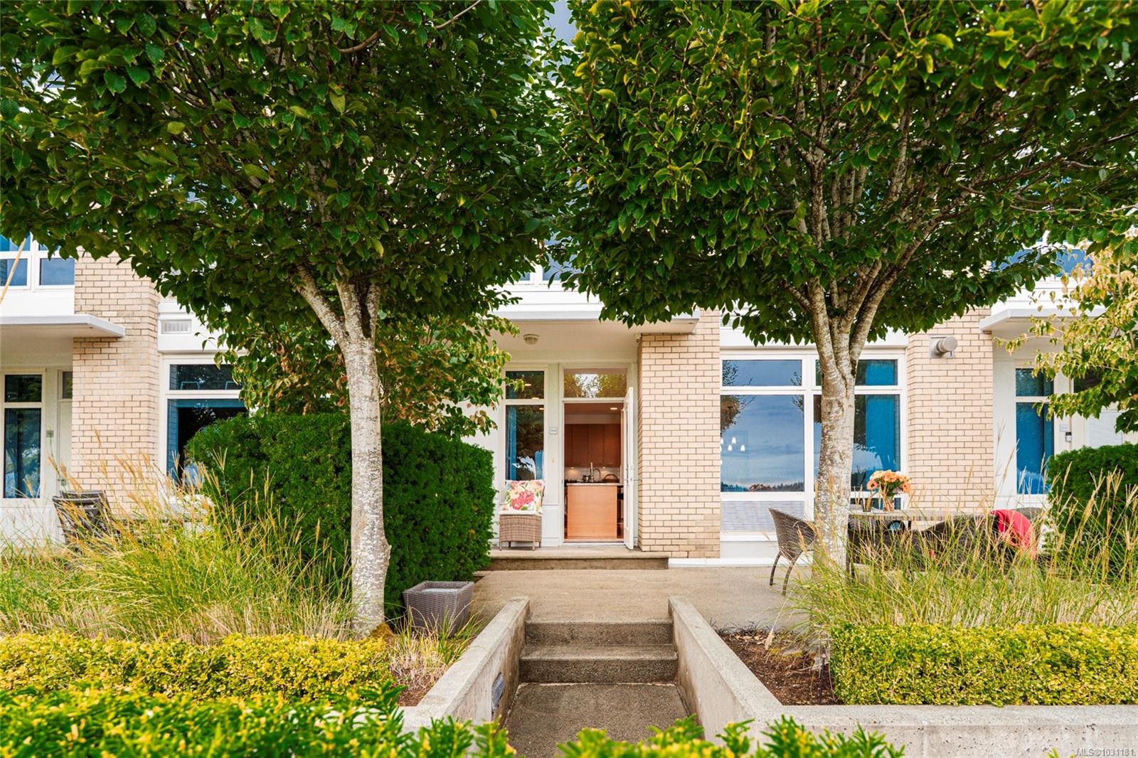 12-38 Front St, Nanaimo, BC