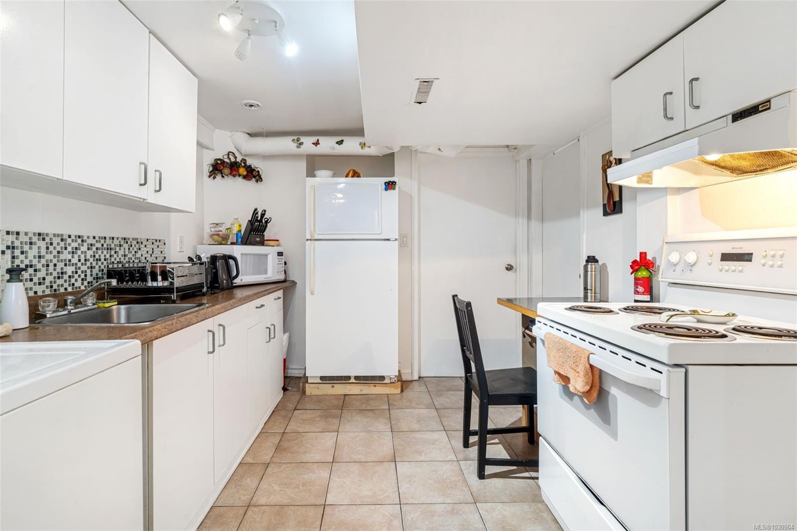 730 Burnside Rd West, Saanich, BC