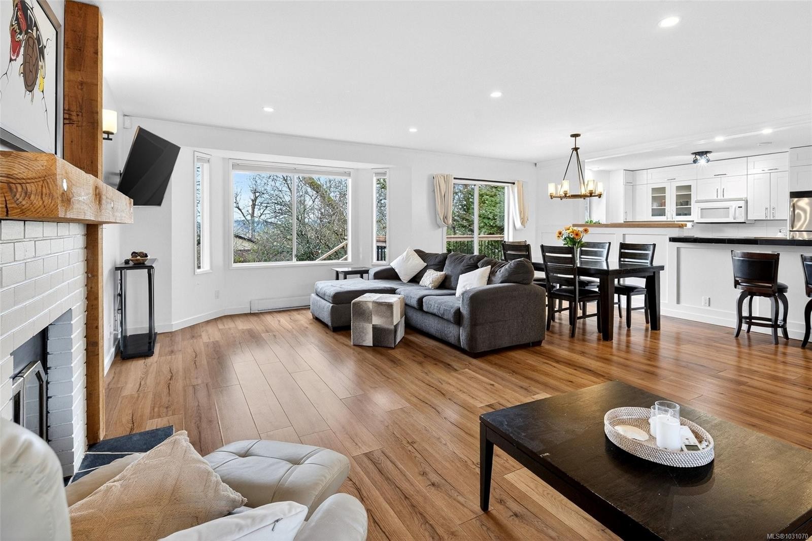 3990 Bow Rd, Saanich, BC