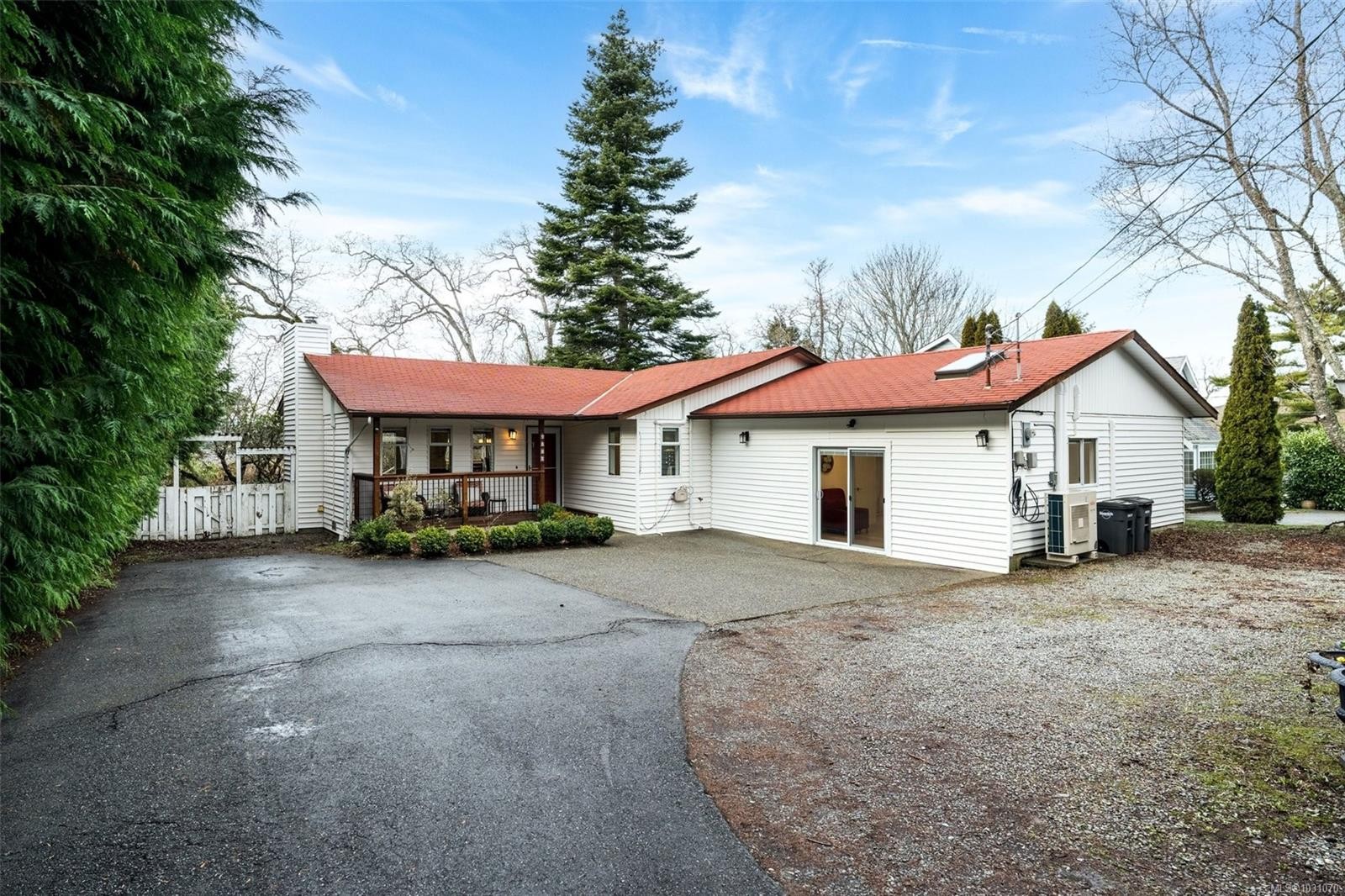 3990 Bow Rd, Saanich, BC