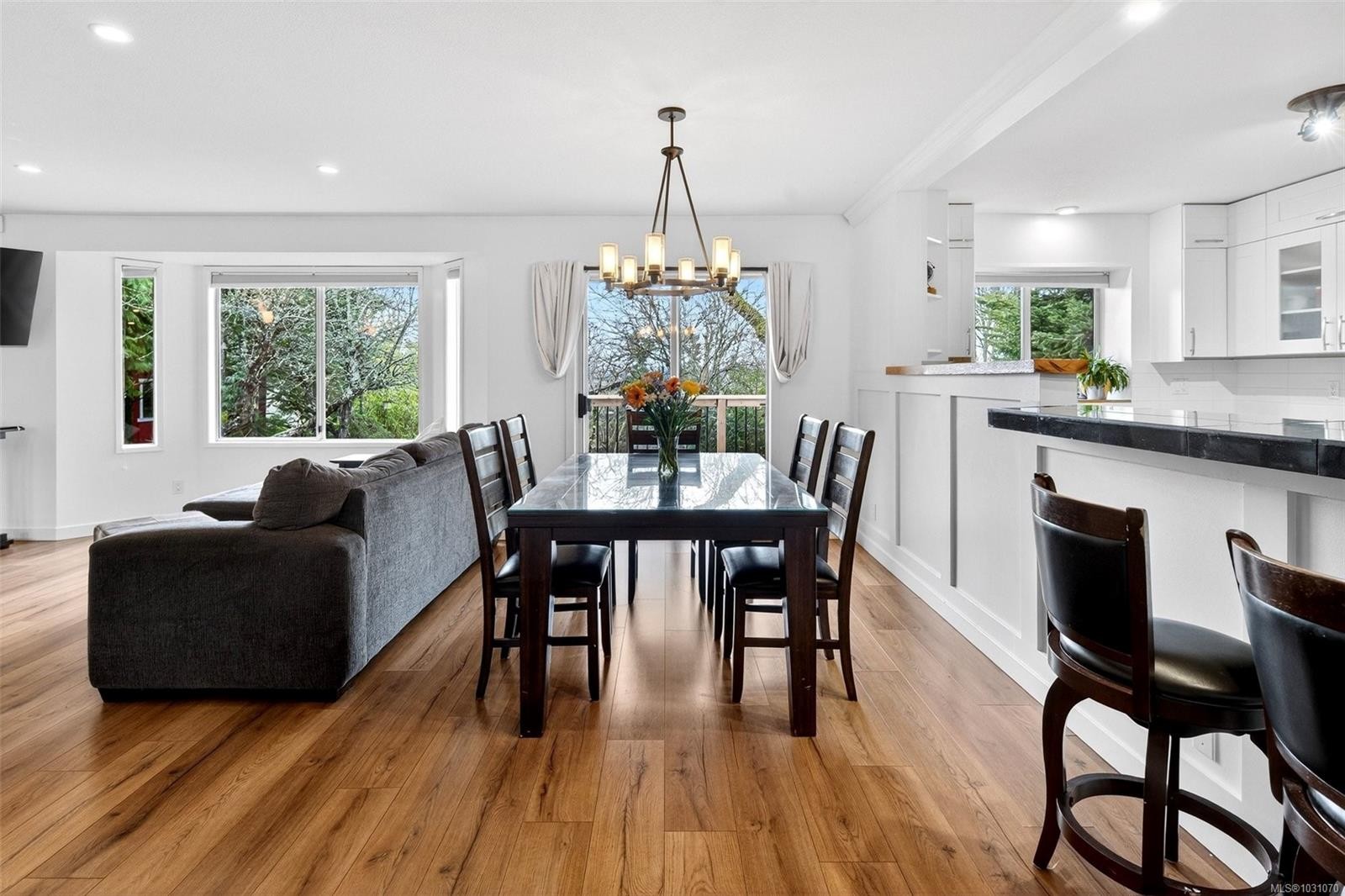 3990 Bow Rd, Saanich, BC