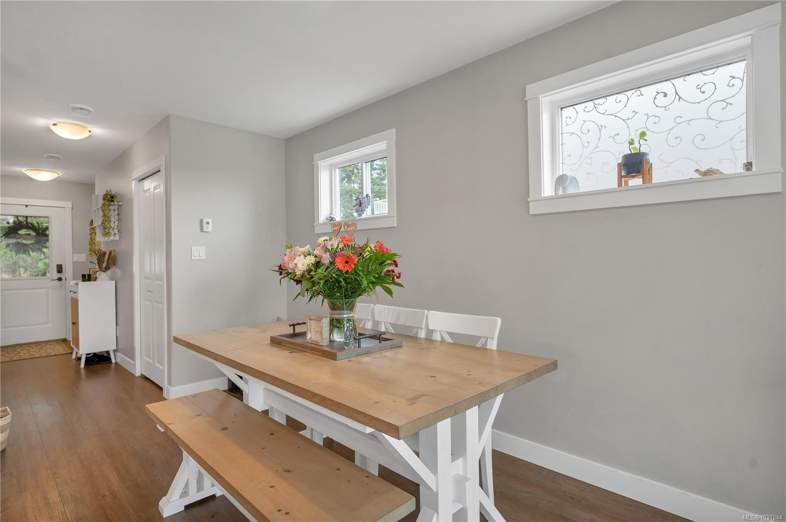 A-535 Petersen Rd, Campbell River, BC - Indoor Photo Showing Dining Room