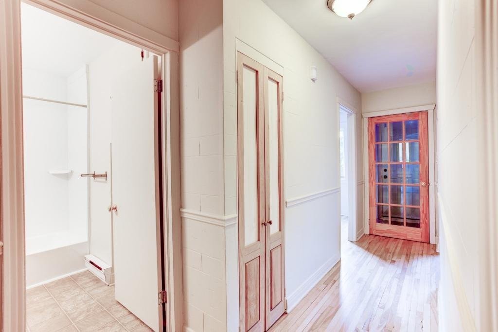 Hall d'entrée/Vestibule - 2672 Rue Raudot, Montréal (Le Sud-Ouest), QC - Indoor Photo Showing Other Room