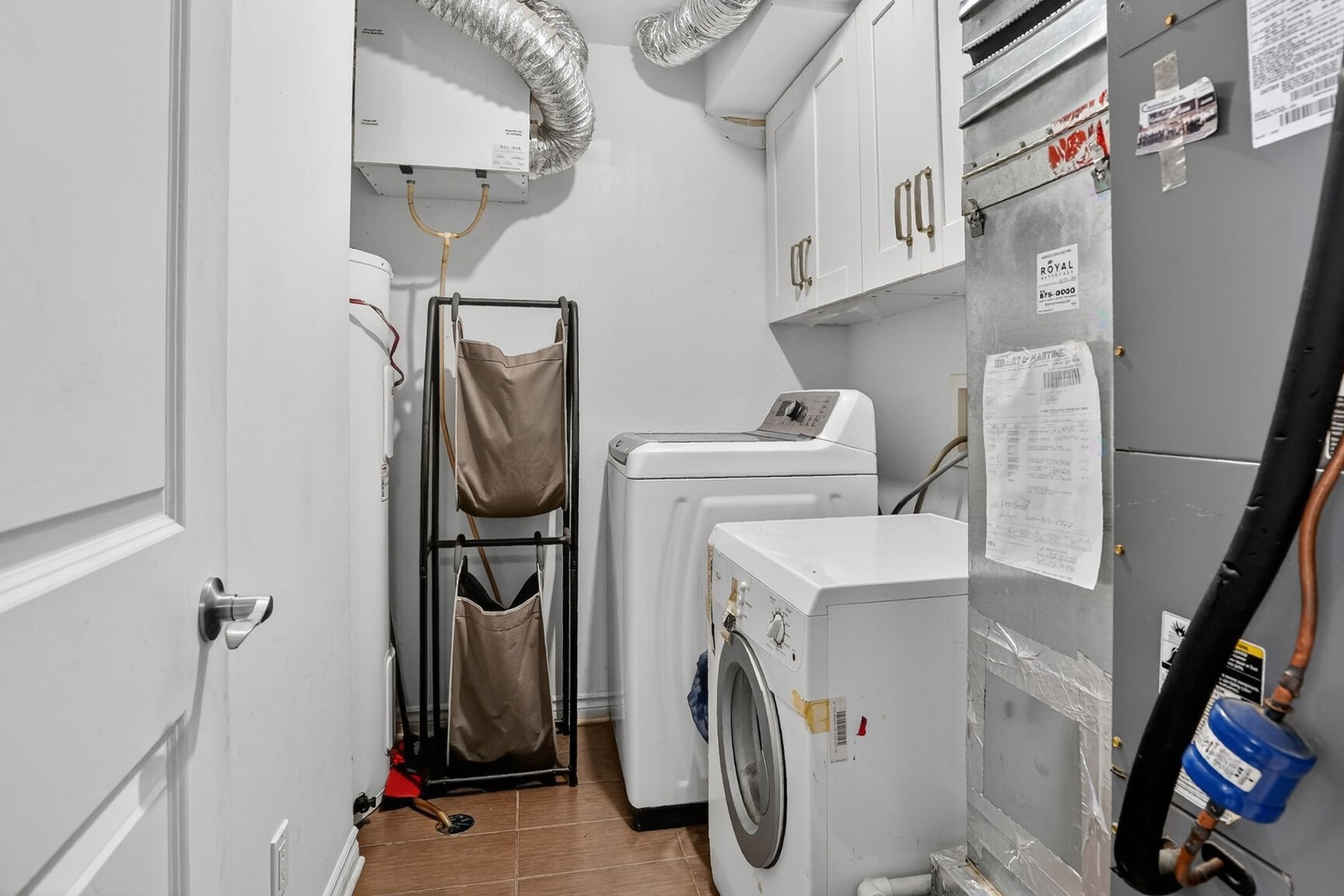 Salle de lavage - 34D Boul. Des Sources, Pointe-Claire, QC - Indoor Photo Showing Laundry Room