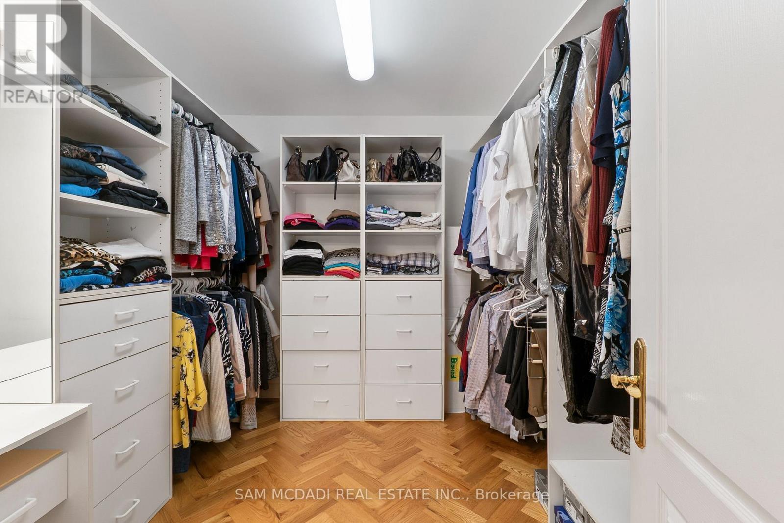 978 Tennyson Avenue, Mississauga, ON - Indoor With Storage