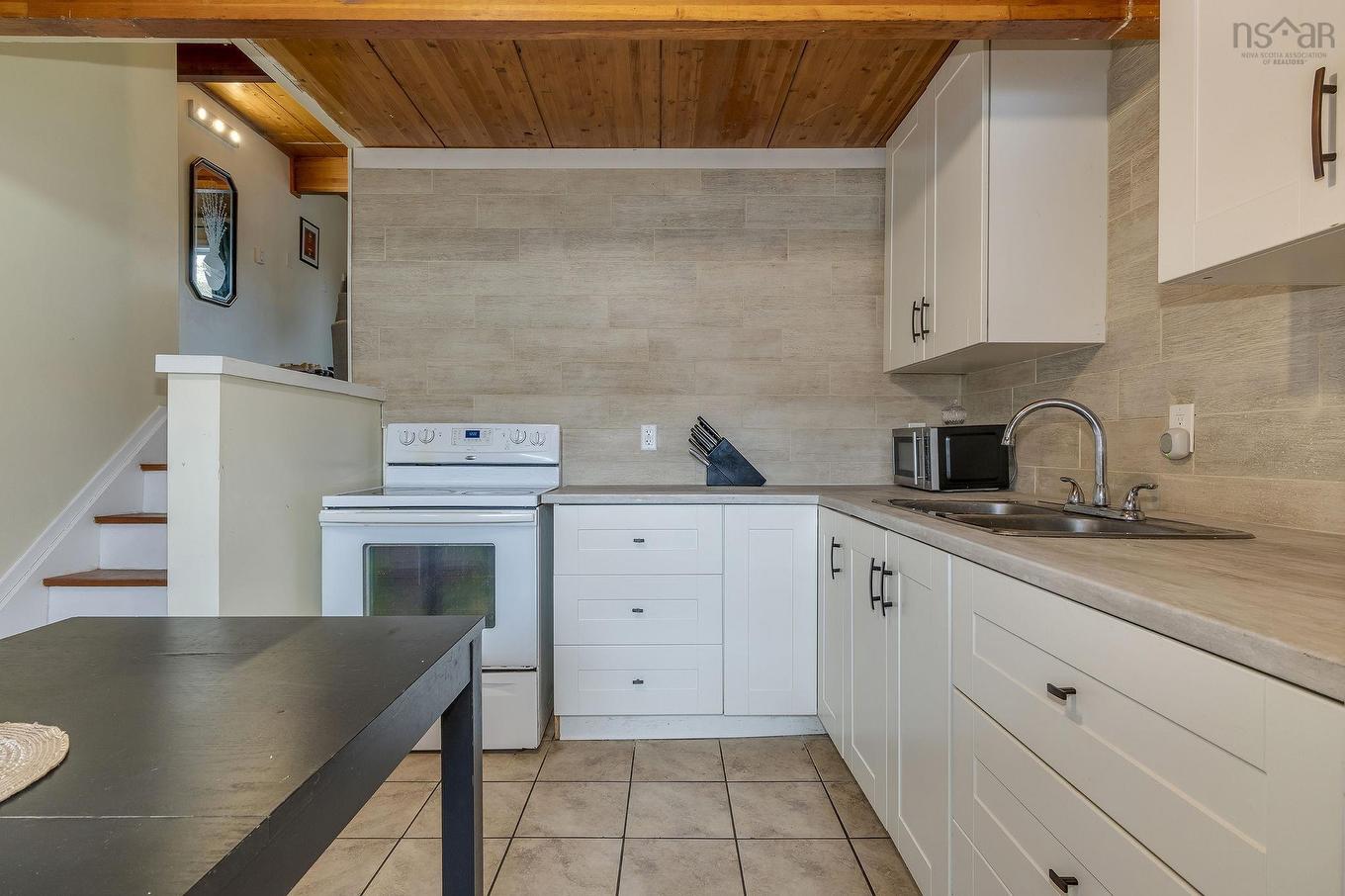 72 Cavendish Road, Halifax, NS