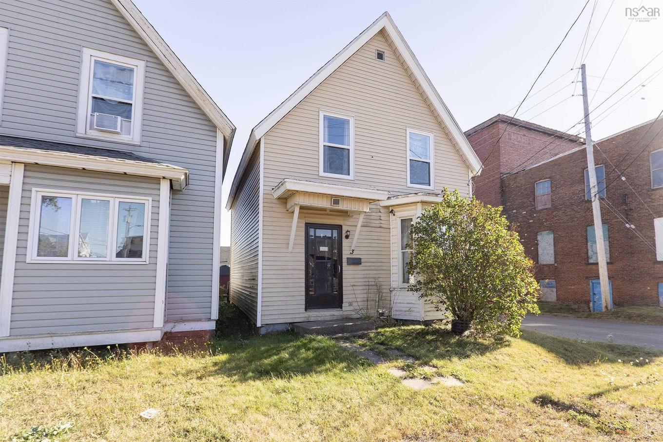 3 Crescent Avenue, Amherst, NS