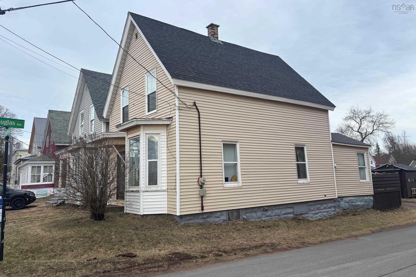 3 Crescent Avenue, Amherst, NS