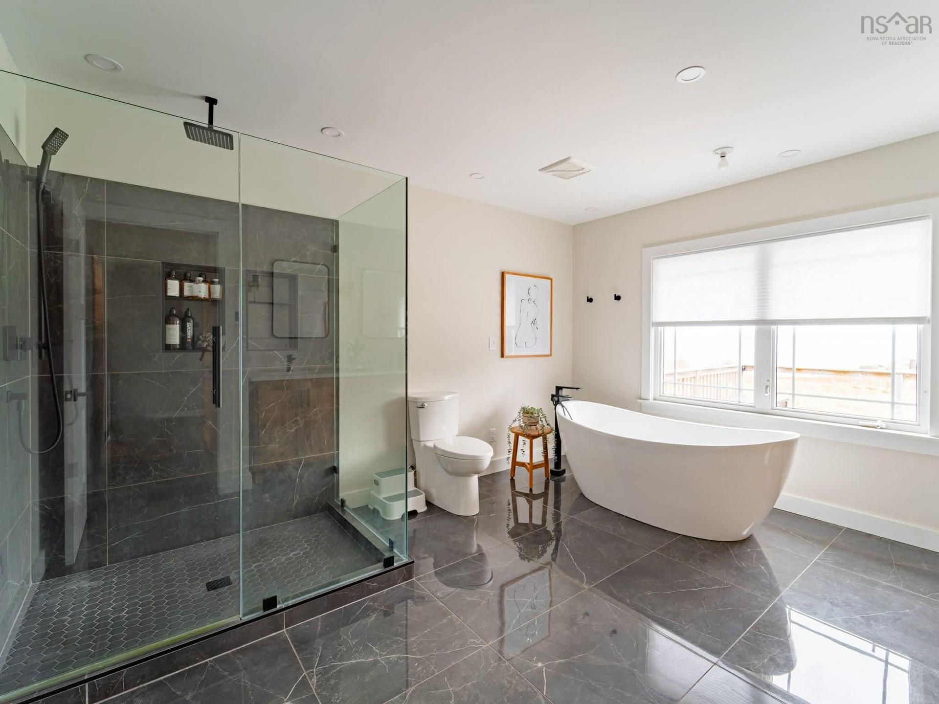 19 Long Point Road, Newellton, NS