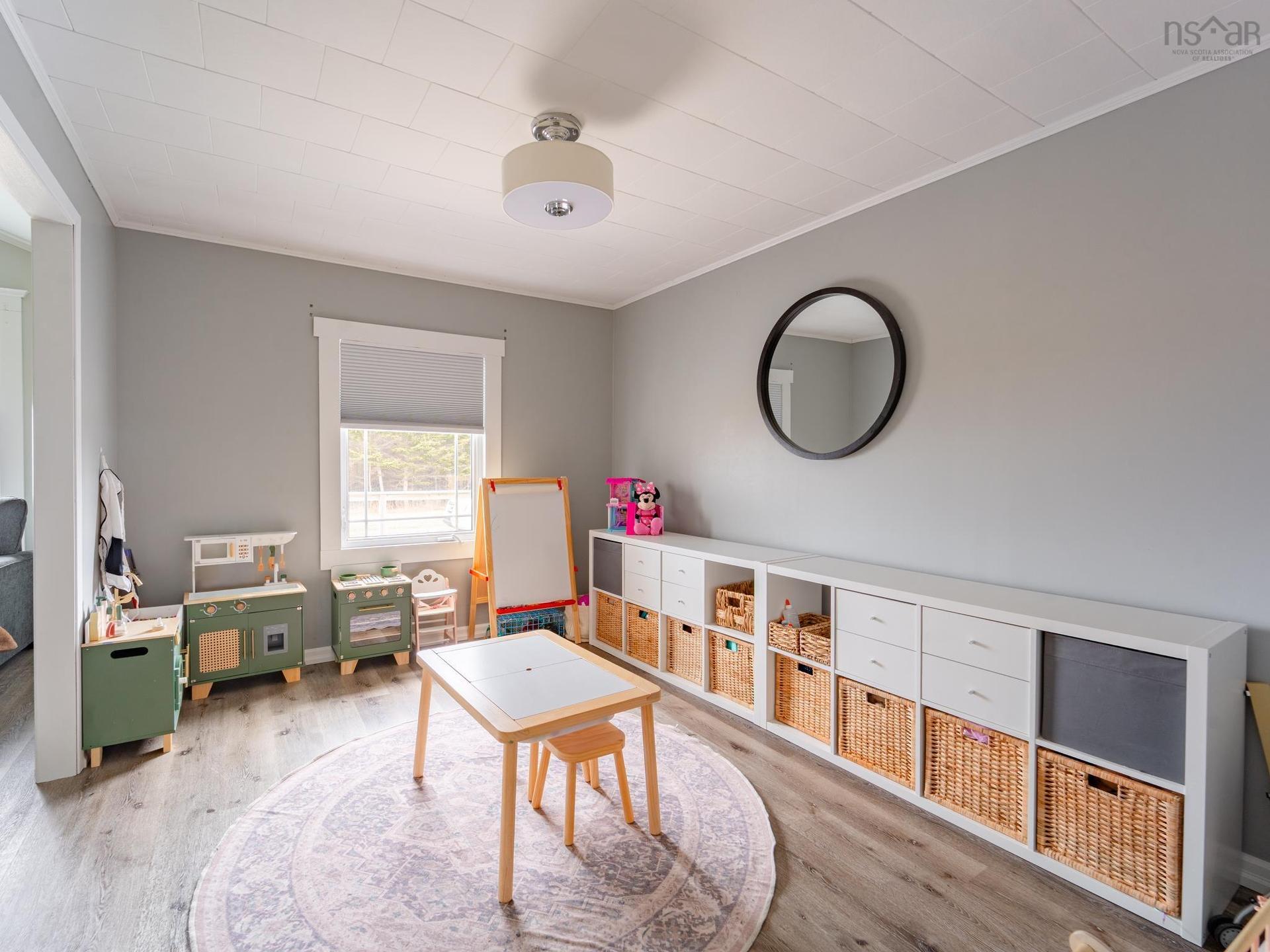 19 Long Point Road, Newellton, NS