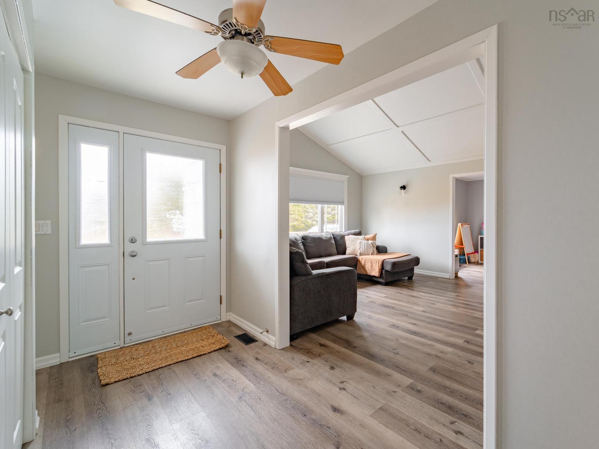 19 Long Point Road, Newellton, NS