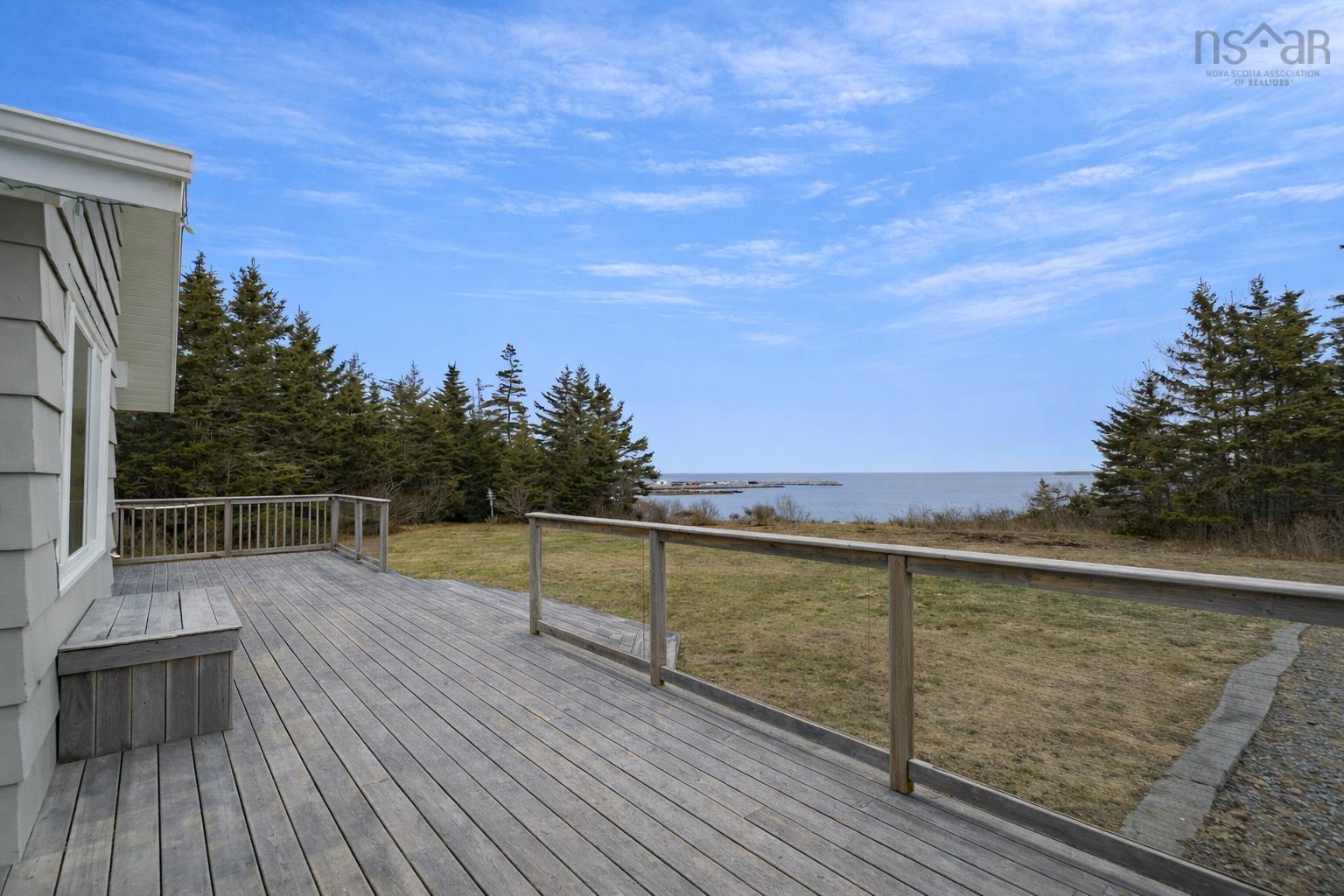 19 Long Point Road, Newellton, NS