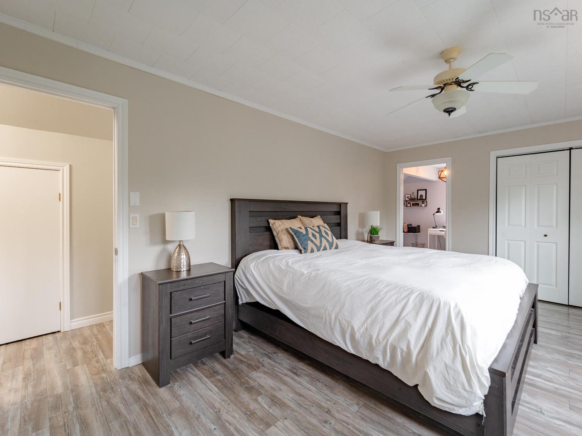 19 Long Point Road, Newellton, NS