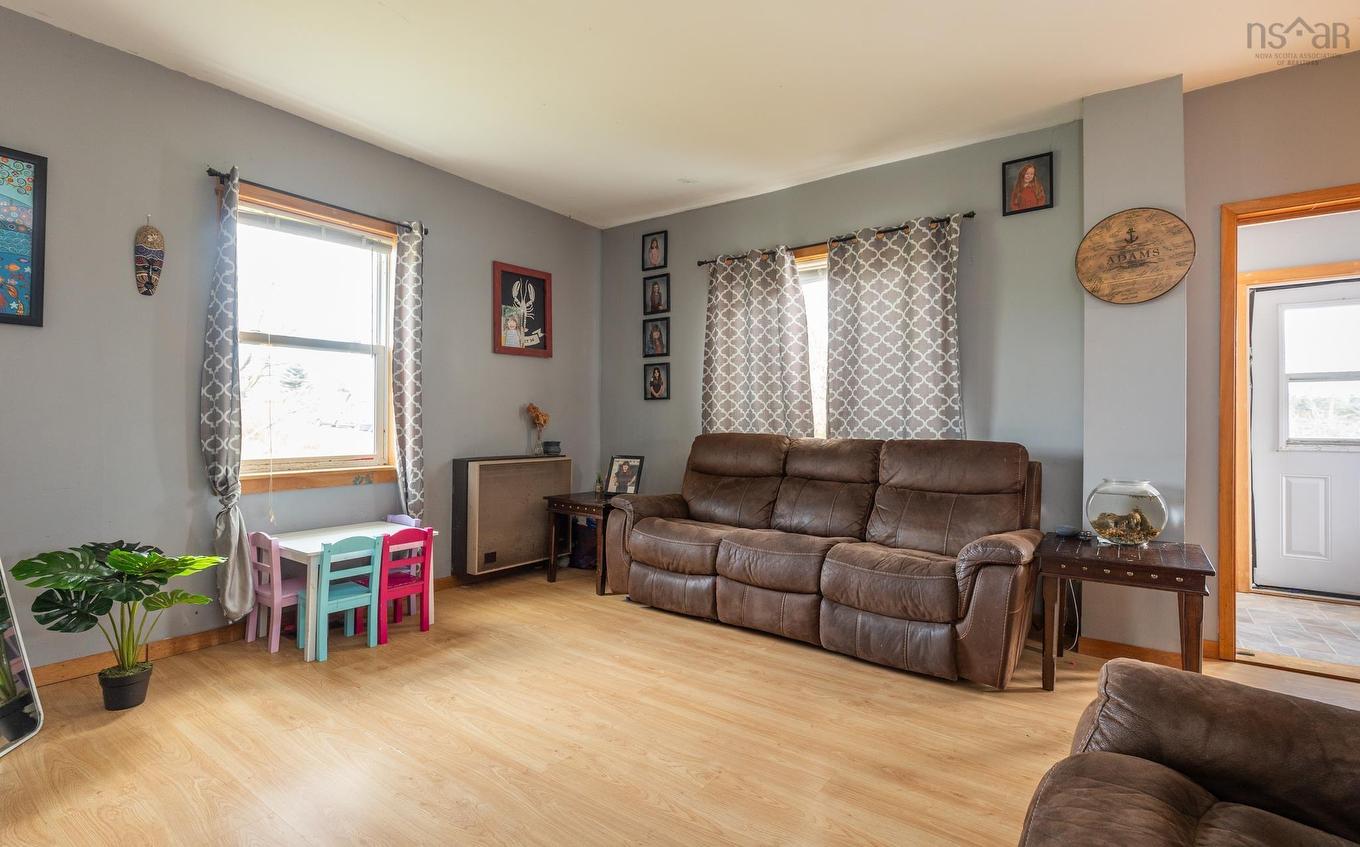 5347 Highway 1, Salmon River, NS