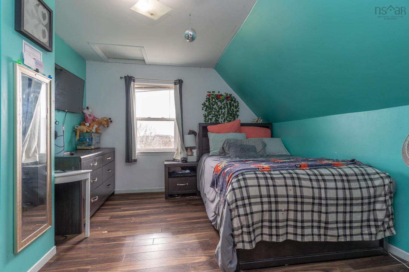 5347 Highway 1, Salmon River, NS