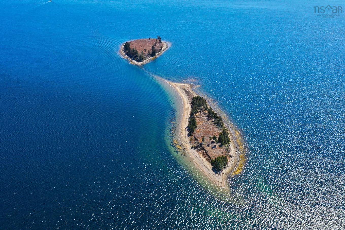 Saddle Island, Chester, NS