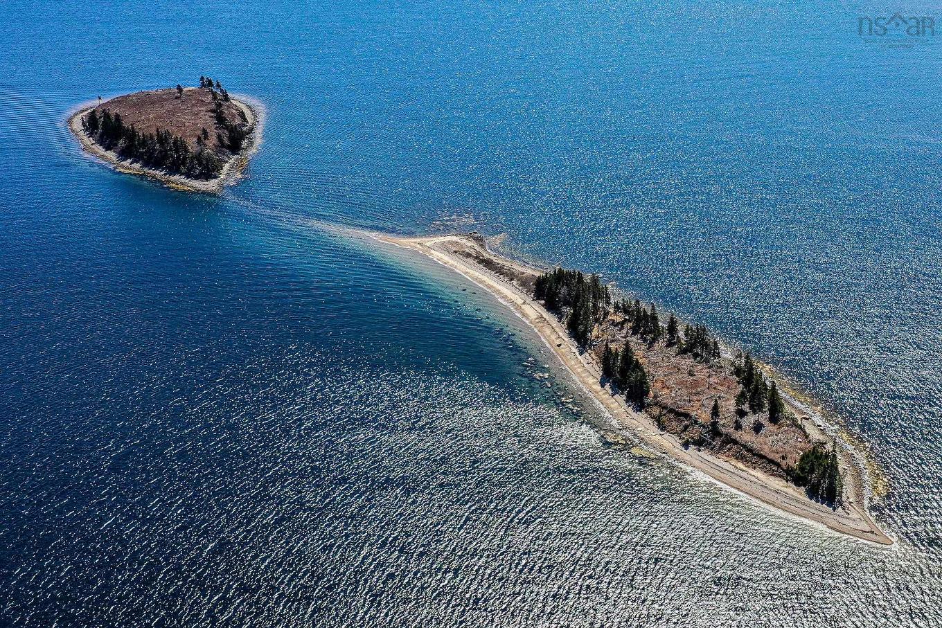 Saddle Island, Chester, NS