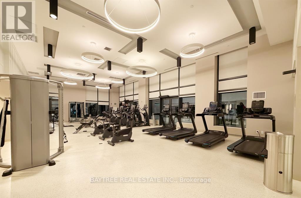 1203 - 105 Oneida Crescent, Richmond Hill, ON - Indoor Photo Showing Gym Room