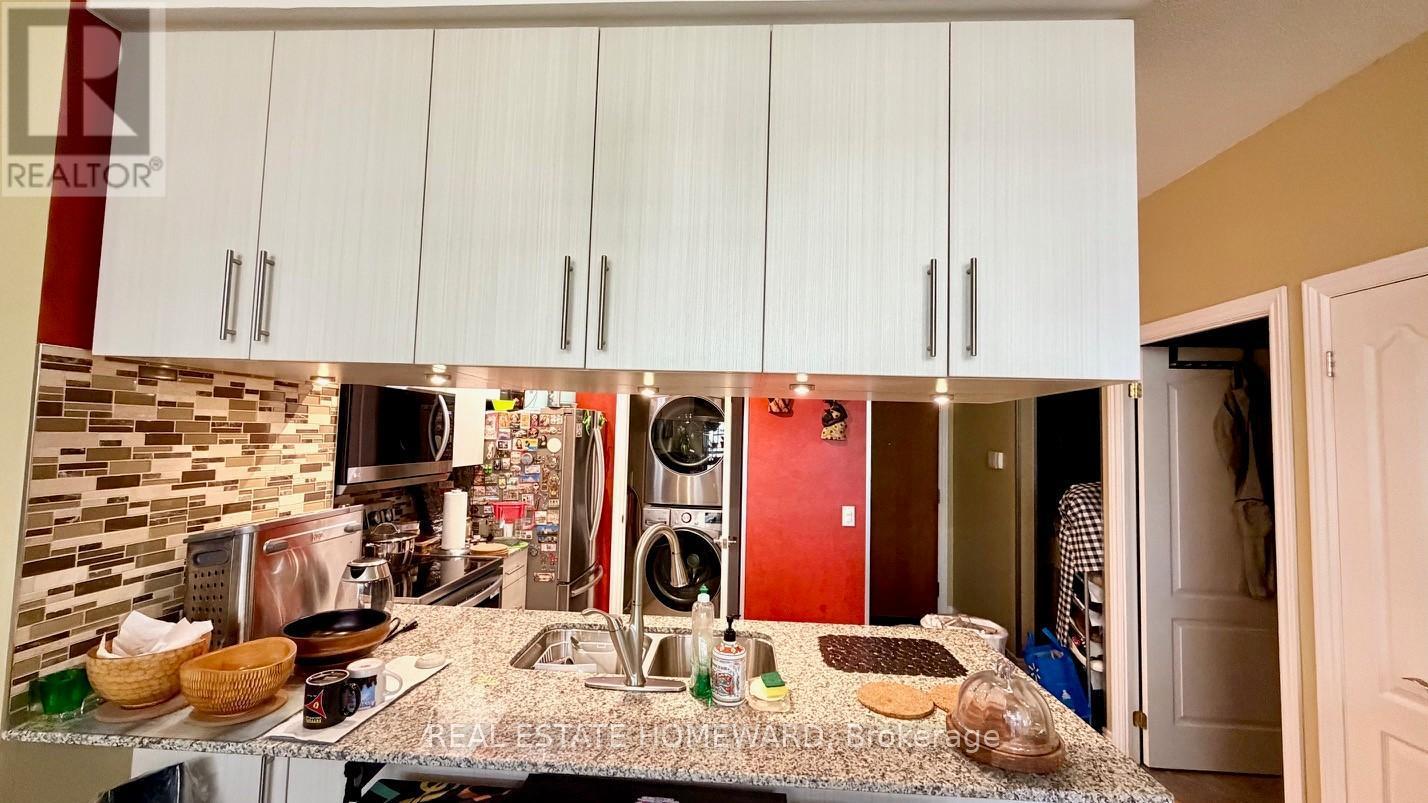 Kitchen - 108 - 50 Disera Drive, Vaughan, ON -