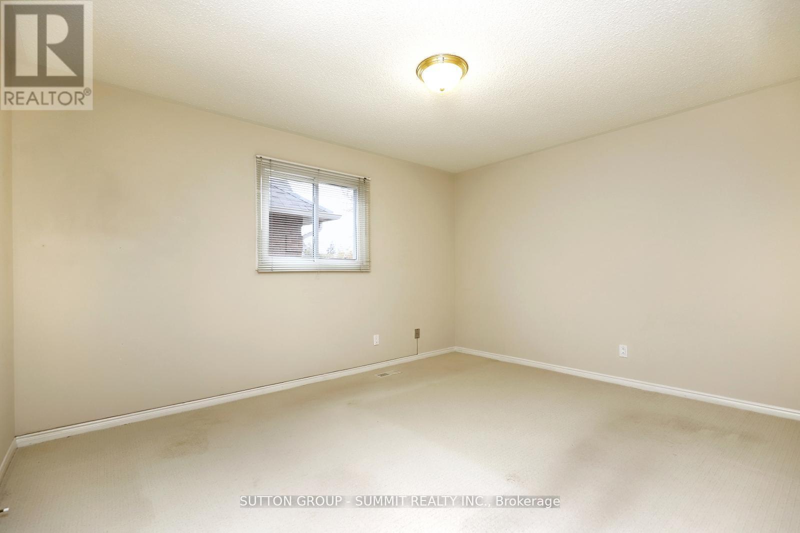 2654 Ambercroft Trail, Mississauga, ON - Indoor Photo Showing Other Room