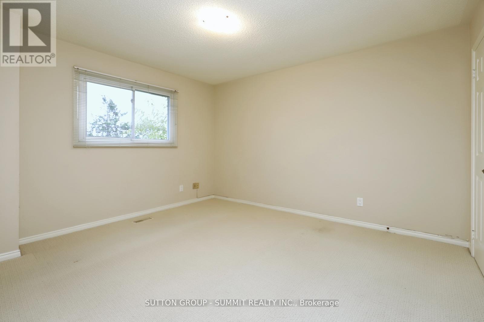 2654 Ambercroft Trail, Mississauga, ON - Indoor Photo Showing Other Room