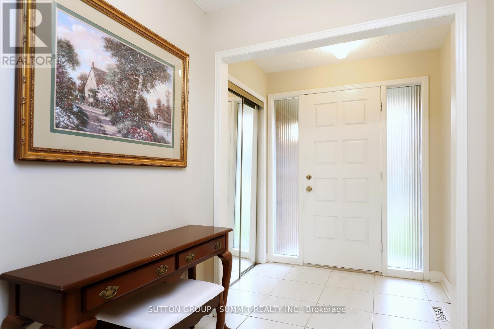 2654 Ambercroft Trail, Mississauga, ON - Indoor Photo Showing Other Room
