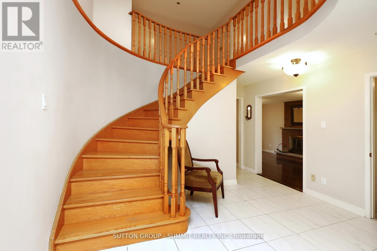 2654 Ambercroft Trail, Mississauga, ON - Indoor Photo Showing Other Room