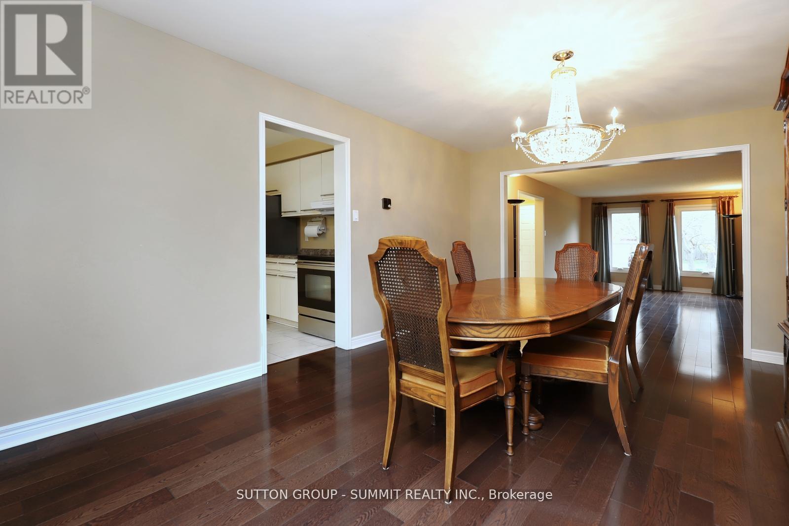 2654 Ambercroft Trail, Mississauga, ON - Indoor Photo Showing Dining Room