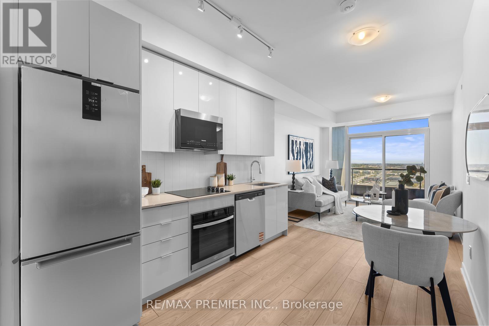 2206 - 474 Caldari Road, Vaughan, ON - Indoor Photo Showing Kitchen