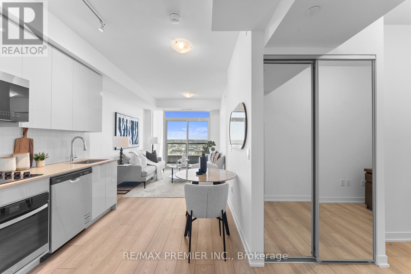 2206 - 474 Caldari Road, Vaughan, ON - Indoor Photo Showing Kitchen