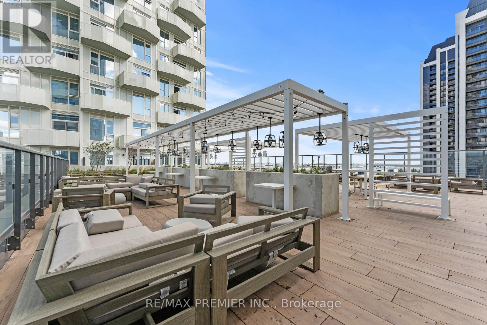 2206 - 474 Caldari Road, Vaughan, ON - Outdoor